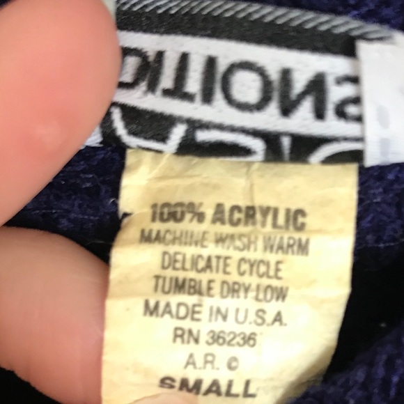 Small Blue Vintage Knit Sweater by Basic Editions - Picture 3 of 5